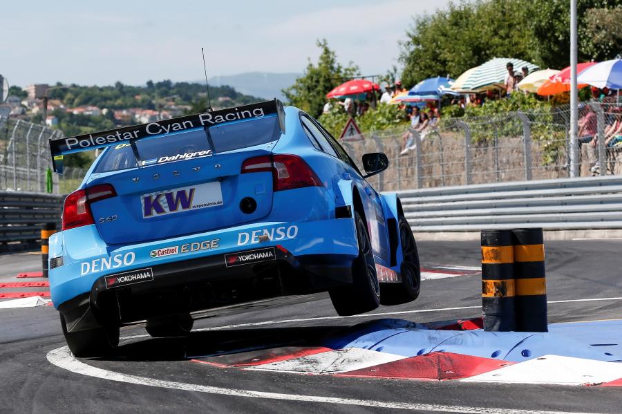  Volvo S60 Polestar TC1 WTCC 2016 года  (фото 4 из 29)